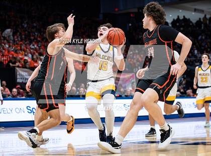Thumbnail 3 in St. Ignatius vs. Hayes (OHSAA Division II Semifinal) photogallery.
