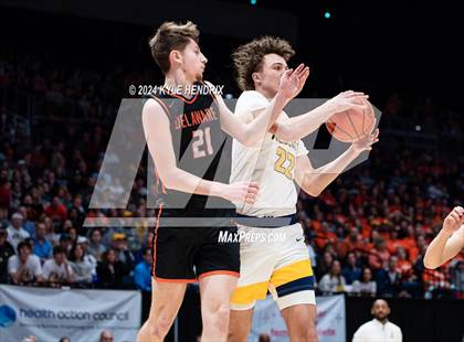Thumbnail 3 in St. Ignatius vs. Hayes (OHSAA Division II Semifinal) photogallery.