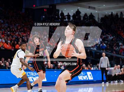 Thumbnail 3 in St. Ignatius vs. Hayes (OHSAA Division II Semifinal) photogallery.