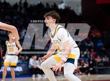 Thumbnail 2 in St. Ignatius vs. Hayes (OHSAA Division II Semifinal) photogallery.