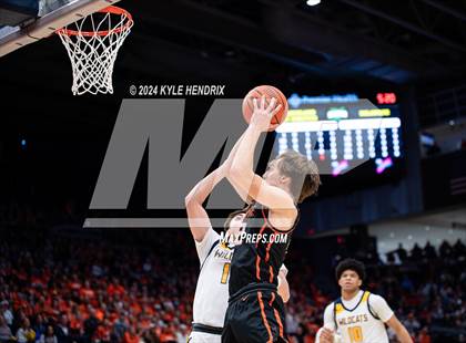 Thumbnail 1 in St. Ignatius vs. Hayes (OHSAA Division II Semifinal) photogallery.