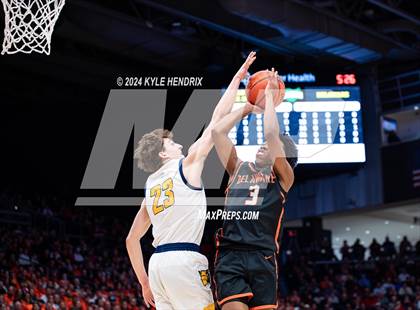 Thumbnail 1 in St. Ignatius vs. Hayes (OHSAA Division II Semifinal) photogallery.