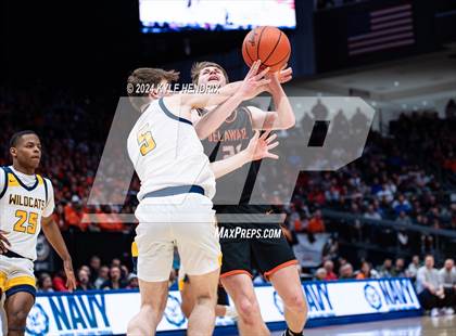 Thumbnail 1 in St. Ignatius vs. Hayes (OHSAA Division II Semifinal) photogallery.