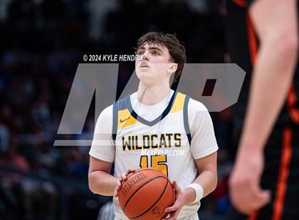 Thumbnail 3 in St. Ignatius vs. Hayes (OHSAA Division II Semifinal) photogallery.