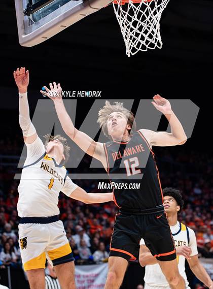 Thumbnail 2 in St. Ignatius vs. Hayes (OHSAA Division II Semifinal) photogallery.