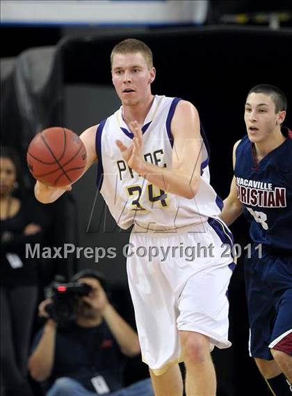 Thumbnail 1 in Vacaville Christian vs. Bradshaw Christian (CIF SJS D5 Final) photogallery.