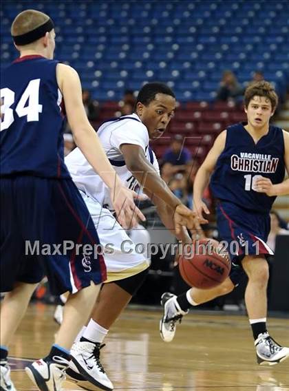 Thumbnail 3 in Vacaville Christian vs. Bradshaw Christian (CIF SJS D5 Final) photogallery.