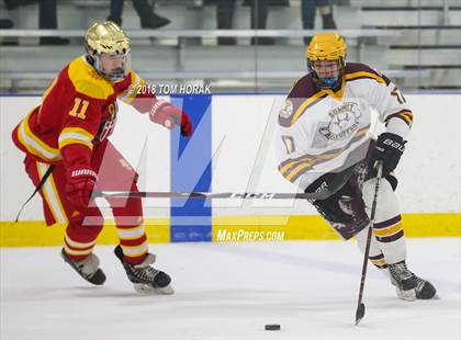 Thumbnail 1 in Bergen Catholic vs Summit (Ice Vault Classic) photogallery.