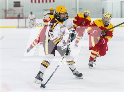 Thumbnail 1 in Bergen Catholic vs Summit (Ice Vault Classic) photogallery.