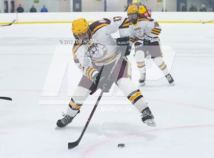 Thumbnail 1 in Bergen Catholic vs Summit (Ice Vault Classic) photogallery.