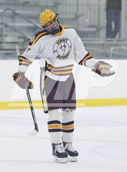 Thumbnail 2 in Bergen Catholic vs Summit (Ice Vault Classic) photogallery.