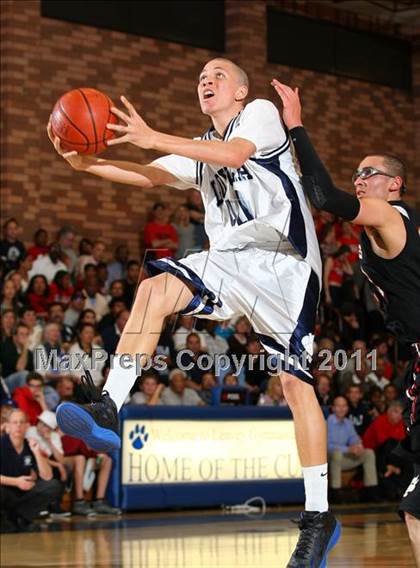 Thumbnail 2 in Harvard-Westlake @ Loyola photogallery.
