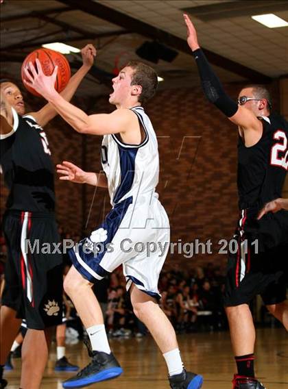 Thumbnail 1 in Harvard-Westlake @ Loyola photogallery.