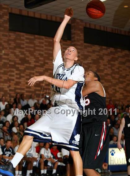Thumbnail 1 in Harvard-Westlake @ Loyola photogallery.