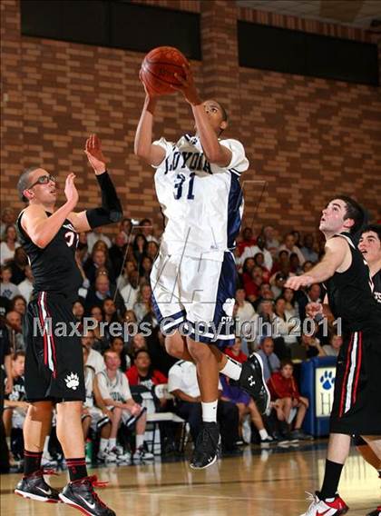 Thumbnail 2 in Harvard-Westlake @ Loyola photogallery.