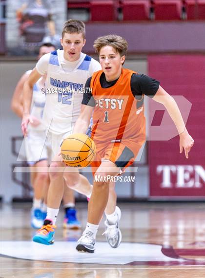 Thumbnail 2 in  Elizabethton vs Hampton (Tennessee) photogallery.