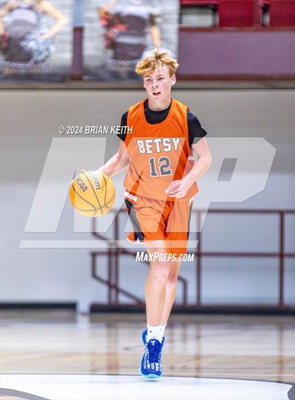 Thumbnail 3 in  Elizabethton vs Hampton (Tennessee) photogallery.