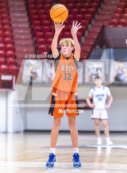 Thumbnail 2 in  Elizabethton vs Hampton (Tennessee) photogallery.