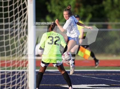 Thumbnail 2 in Jefferson vs Luella (GHSA 4A 3rd Round) photogallery.
