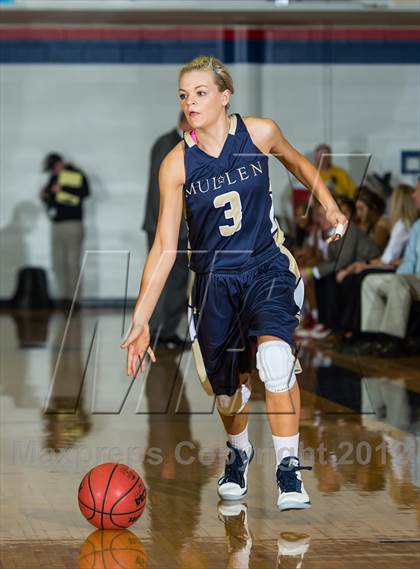 Thumbnail 3 in Regis Jesuit vs. Mullen photogallery.