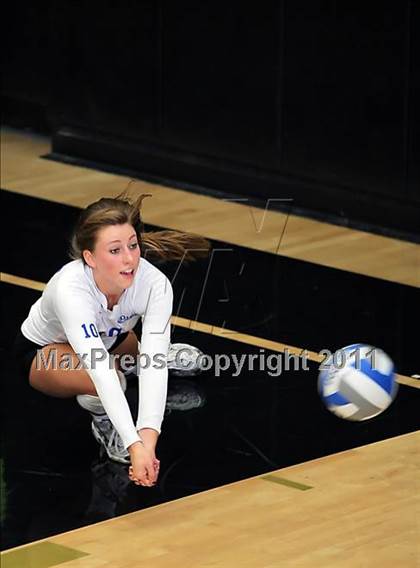 Thumbnail 3 in Redondo Union vs. Presentation (Archbishop Mitty Invitational Tournament) photogallery.