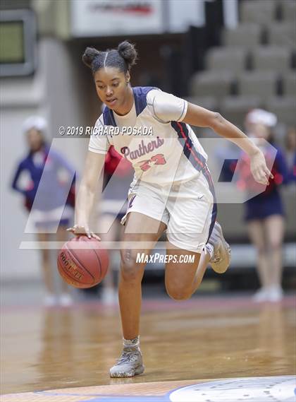 Thumbnail 1 in McFarland vs. San Joaquin Memorial (CIF CS D IV Final) photogallery.