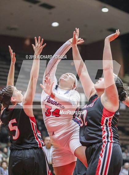 Thumbnail 2 in McFarland vs. San Joaquin Memorial (CIF CS D IV Final) photogallery.