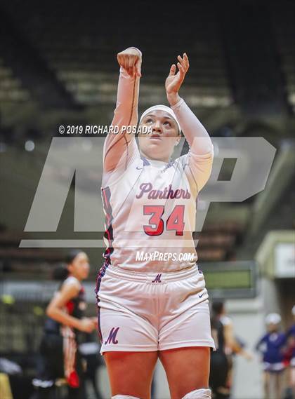 Thumbnail 3 in McFarland vs. San Joaquin Memorial (CIF CS D IV Final) photogallery.