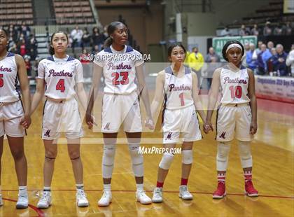 Thumbnail 2 in McFarland vs. San Joaquin Memorial (CIF CS D IV Final) photogallery.