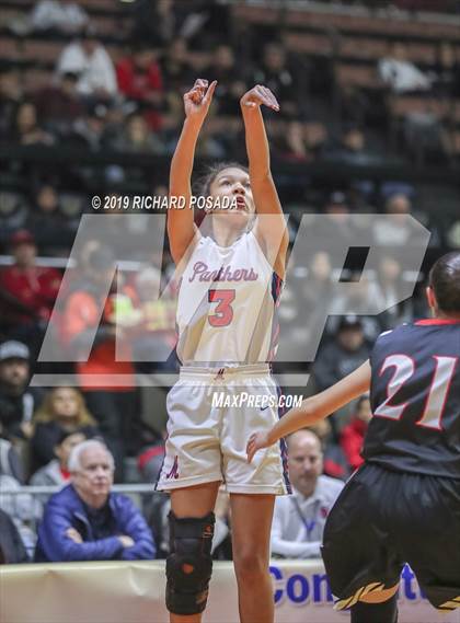 Thumbnail 1 in McFarland vs. San Joaquin Memorial (CIF CS D IV Final) photogallery.