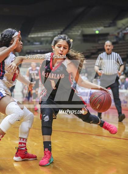 Thumbnail 1 in McFarland vs. San Joaquin Memorial (CIF CS D IV Final) photogallery.