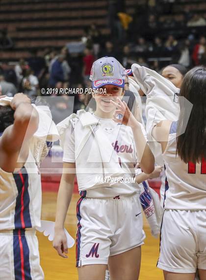 Thumbnail 2 in McFarland vs. San Joaquin Memorial (CIF CS D IV Final) photogallery.