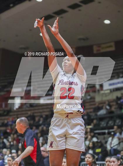 Thumbnail 3 in McFarland vs. San Joaquin Memorial (CIF CS D IV Final) photogallery.