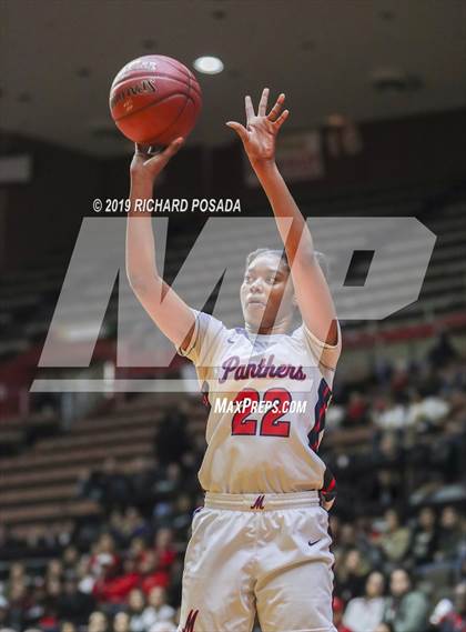 Thumbnail 2 in McFarland vs. San Joaquin Memorial (CIF CS D IV Final) photogallery.
