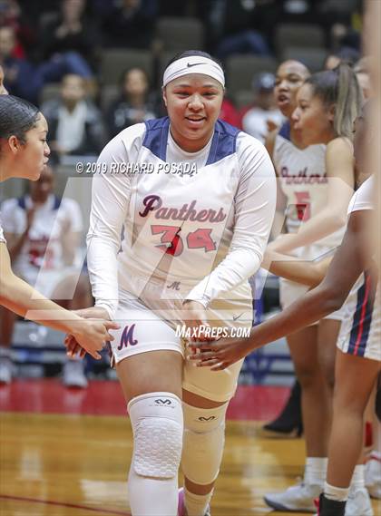 Thumbnail 3 in McFarland vs. San Joaquin Memorial (CIF CS D IV Final) photogallery.