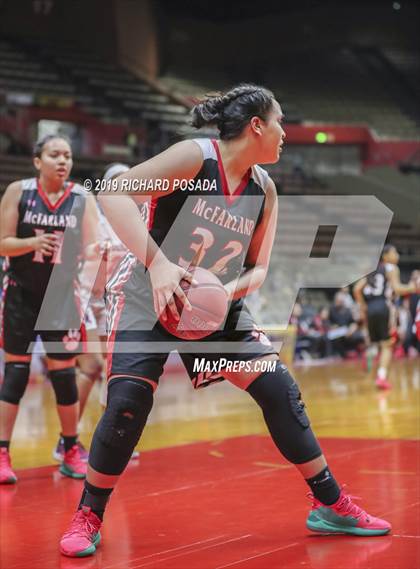 Thumbnail 2 in McFarland vs. San Joaquin Memorial (CIF CS D IV Final) photogallery.