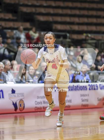 Thumbnail 3 in McFarland vs. San Joaquin Memorial (CIF CS D IV Final) photogallery.
