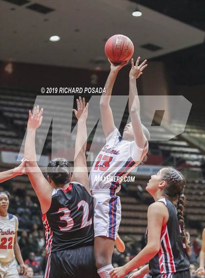 Thumbnail 3 in McFarland vs. San Joaquin Memorial (CIF CS D IV Final) photogallery.