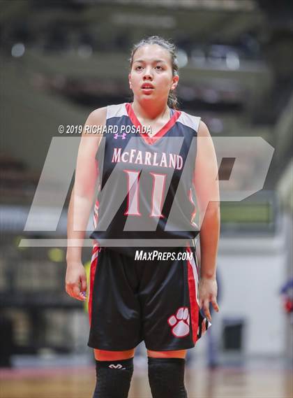 Thumbnail 3 in McFarland vs. San Joaquin Memorial (CIF CS D IV Final) photogallery.