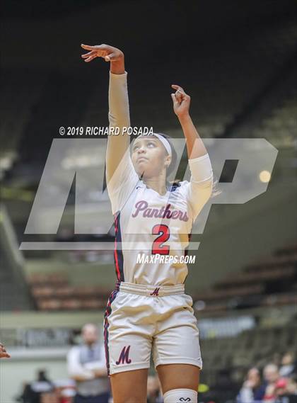 Thumbnail 2 in McFarland vs. San Joaquin Memorial (CIF CS D IV Final) photogallery.