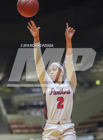 Thumbnail 1 in McFarland vs. San Joaquin Memorial (CIF CS D IV Final) photogallery.