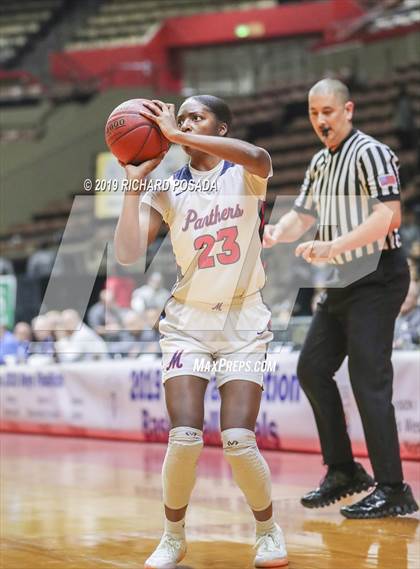 Thumbnail 3 in McFarland vs. San Joaquin Memorial (CIF CS D IV Final) photogallery.