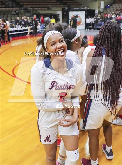 Thumbnail 1 in McFarland vs. San Joaquin Memorial (CIF CS D IV Final) photogallery.