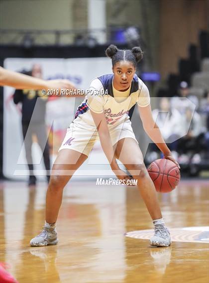 Thumbnail 2 in McFarland vs. San Joaquin Memorial (CIF CS D IV Final) photogallery.