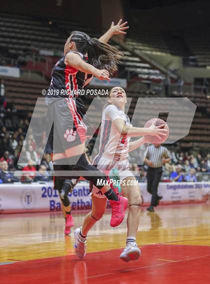 Thumbnail 2 in McFarland vs. San Joaquin Memorial (CIF CS D IV Final) photogallery.