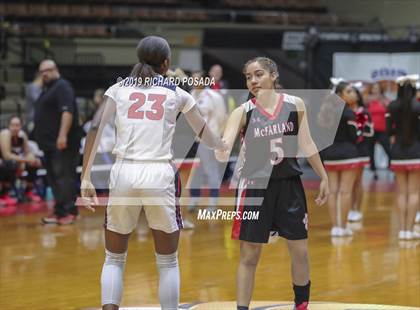 Thumbnail 2 in McFarland vs. San Joaquin Memorial (CIF CS D IV Final) photogallery.