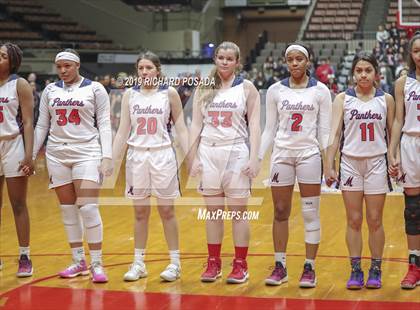Thumbnail 3 in McFarland vs. San Joaquin Memorial (CIF CS D IV Final) photogallery.