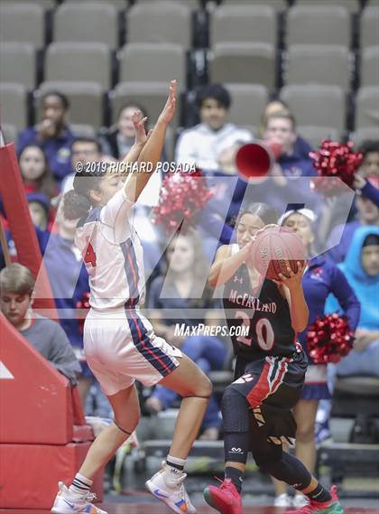 Thumbnail 3 in McFarland vs. San Joaquin Memorial (CIF CS D IV Final) photogallery.
