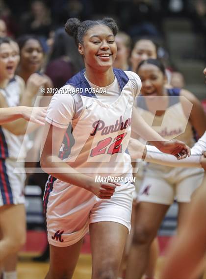 Thumbnail 2 in McFarland vs. San Joaquin Memorial (CIF CS D IV Final) photogallery.