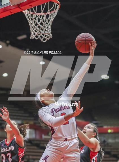 Thumbnail 3 in McFarland vs. San Joaquin Memorial (CIF CS D IV Final) photogallery.